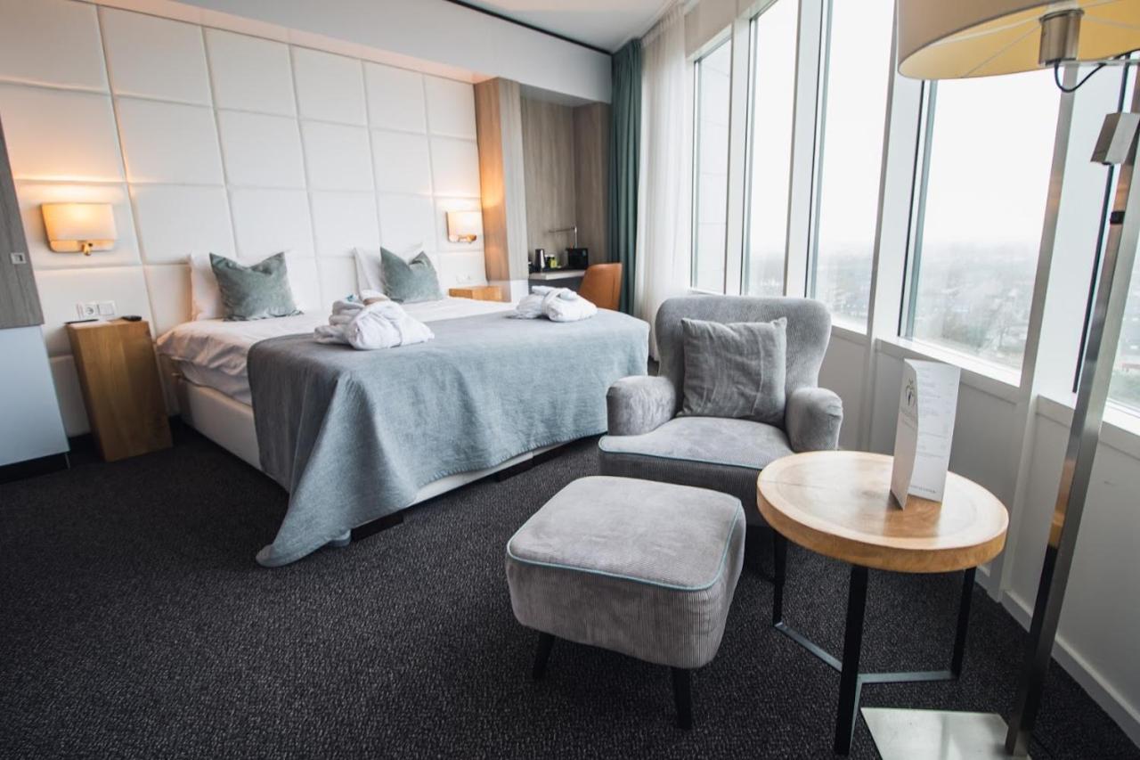 Van Der Valk Hotel Тил Экстерьер фото