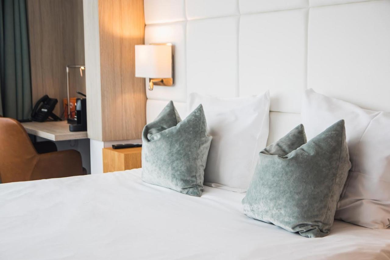 Van Der Valk Hotel Тил Экстерьер фото