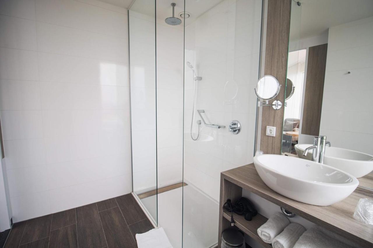Van Der Valk Hotel Тил Экстерьер фото
