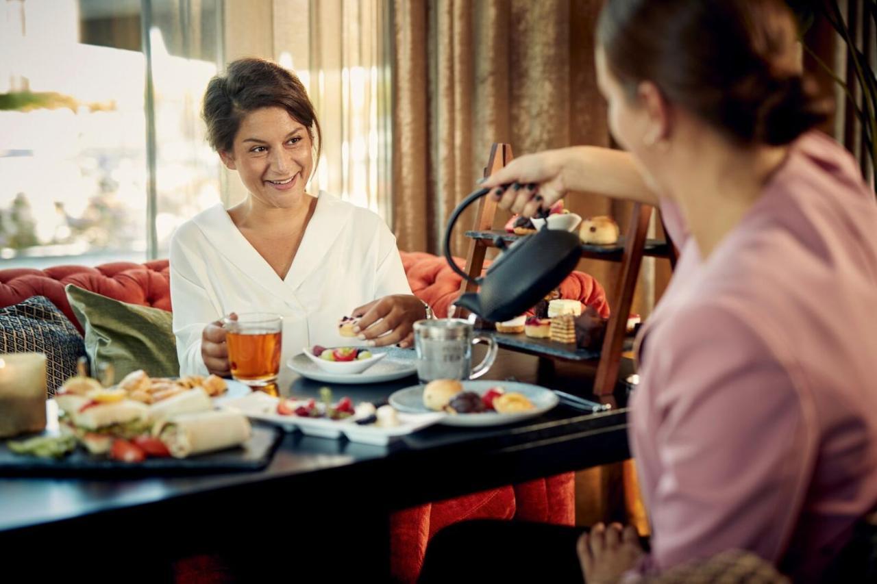 Van Der Valk Hotel Тил Экстерьер фото