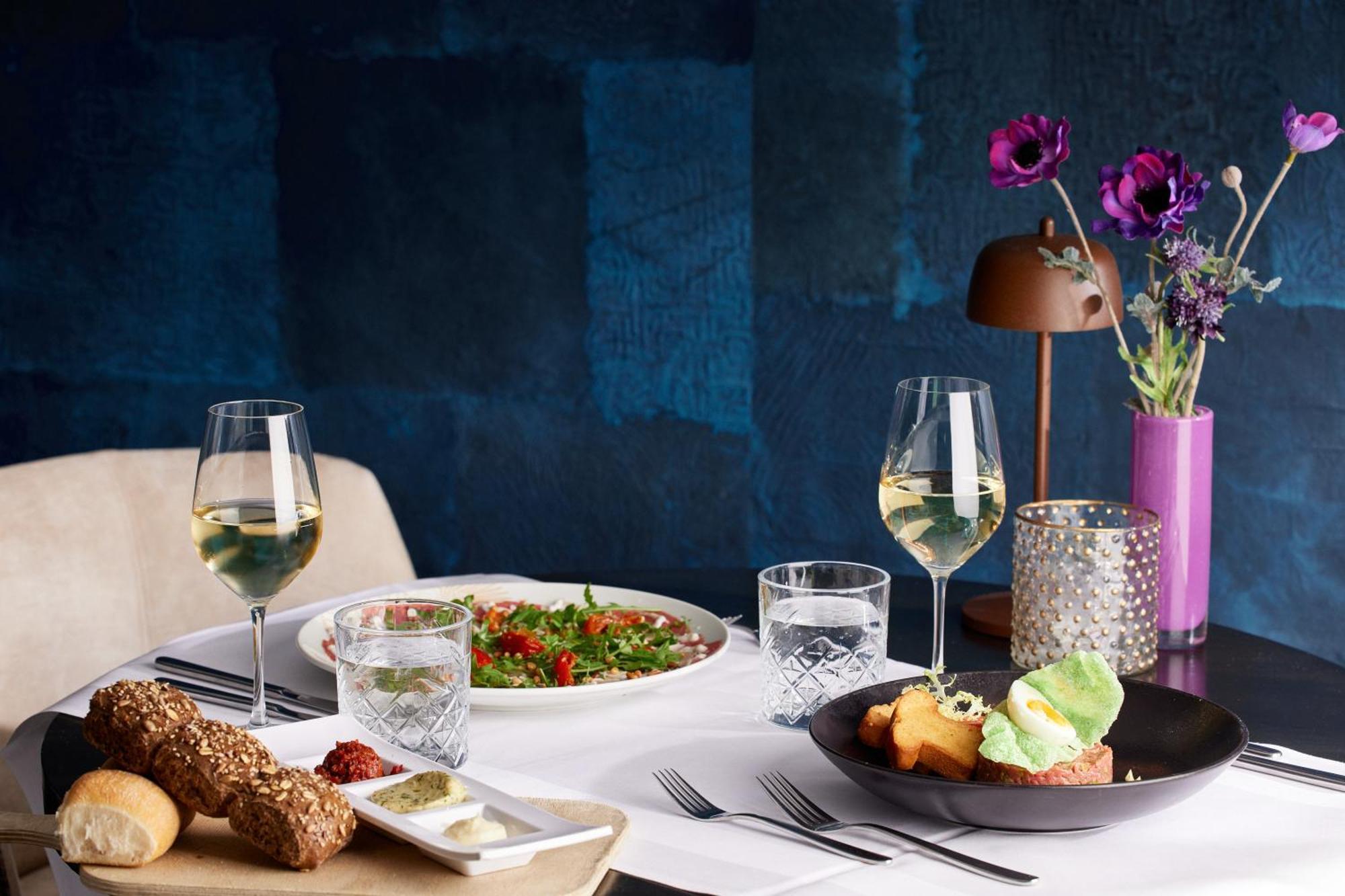 Van Der Valk Hotel Тил Экстерьер фото