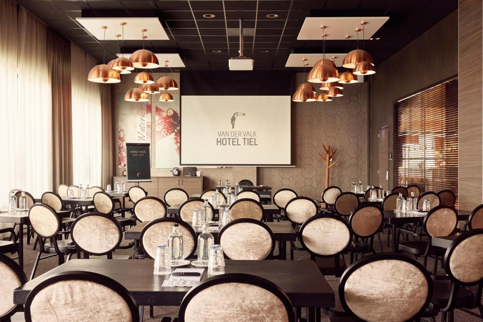 Van Der Valk Hotel Тил Экстерьер фото